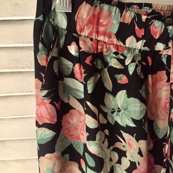 Lovers + Friends Bright Eyed Floral Pant - Picture 4 of 6